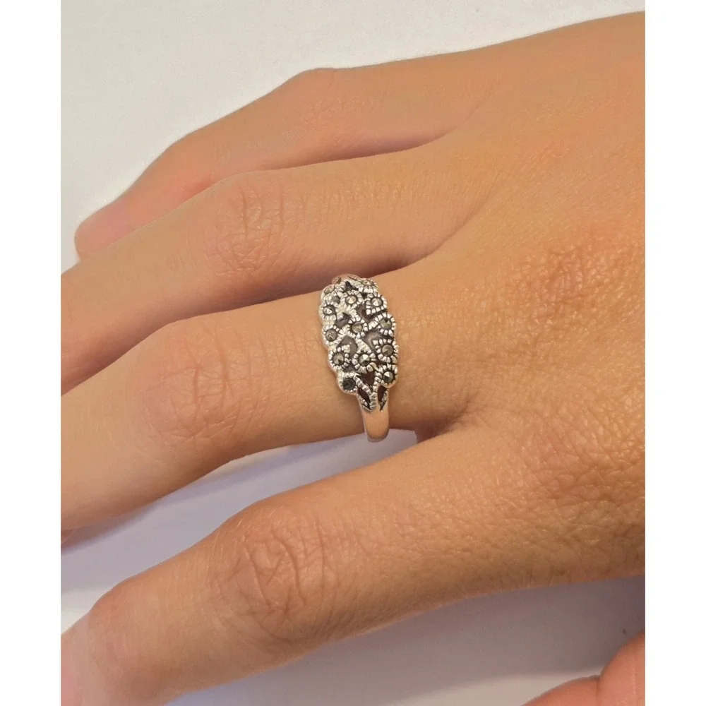 Unique Vintage Sterling Silver Marcasite Cluster Ring Size 7.5